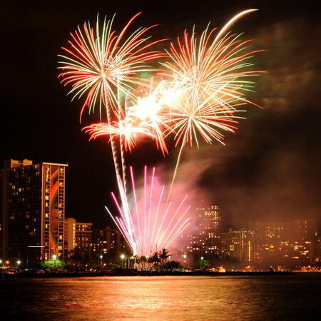 Holokai Waikiki Fireworks Sail